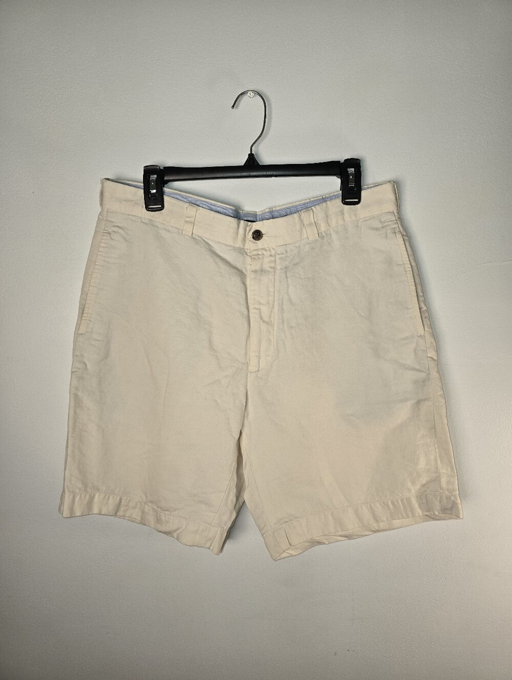 Brooks Brothers Cream Flat-Front Cotton Shorts